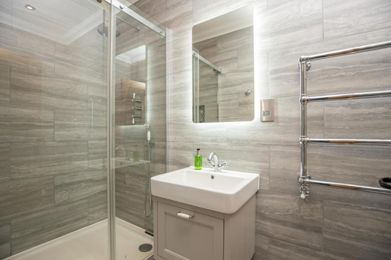 Exclusive Holiday Accommodation - Bancroft Cottage Bedale Buitenkant foto